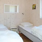 Stunning Home In Tranekaer With Sauna בית נופש