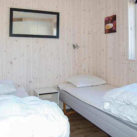 6 Bedroom Beautiful In Tranekaer Hou (Syddanmark)