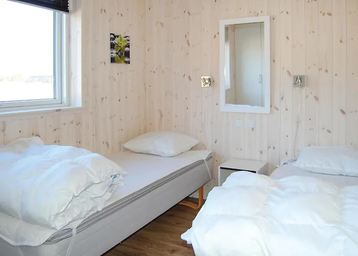 6 Bedroom Beautiful In Дом отдыха